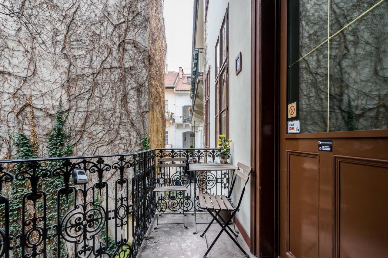 Pyvo Street Home With Balcony By Nw Budapeste Exterior foto