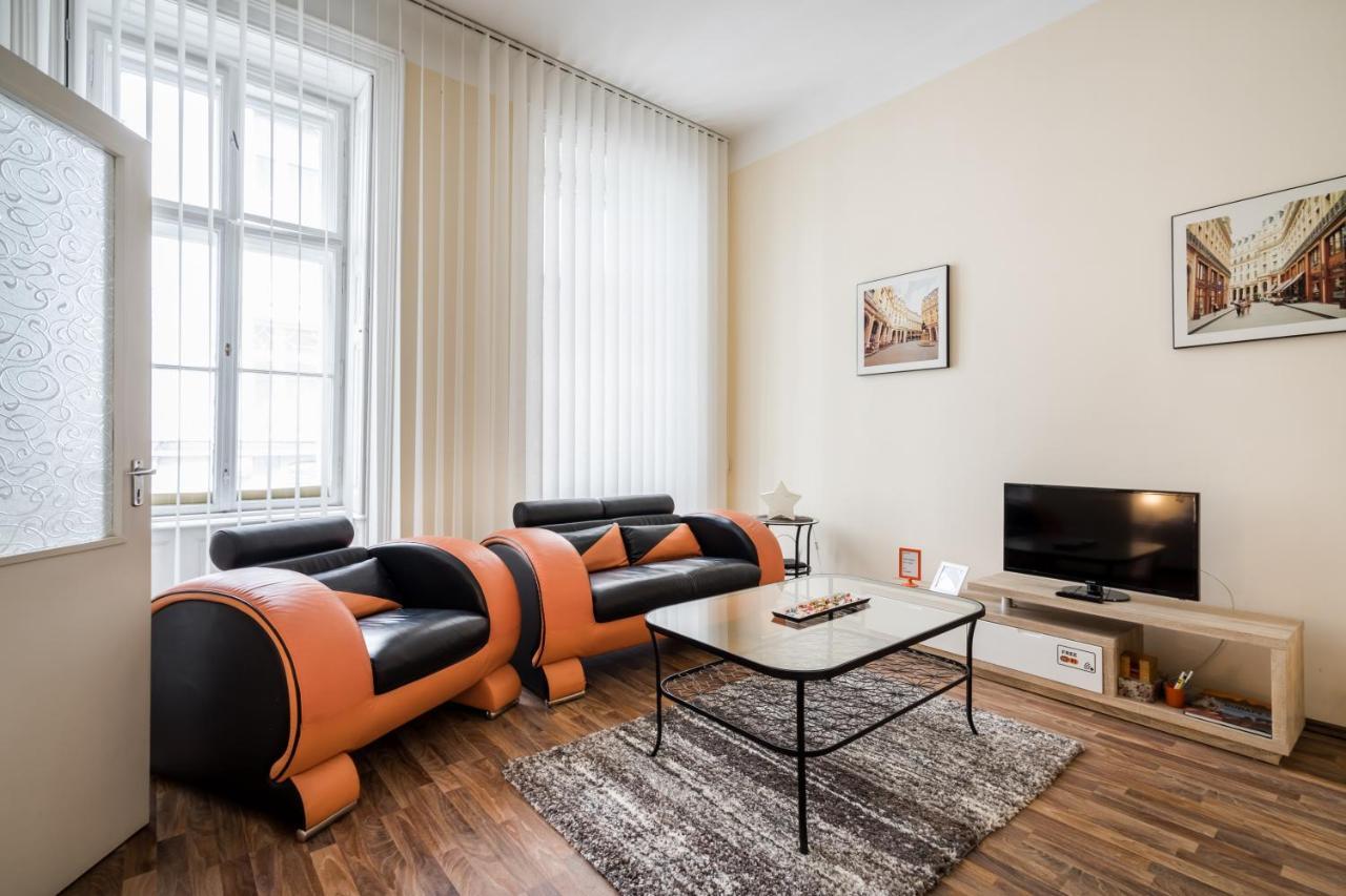 Pyvo Street Home With Balcony By Nw Budapeste Exterior foto